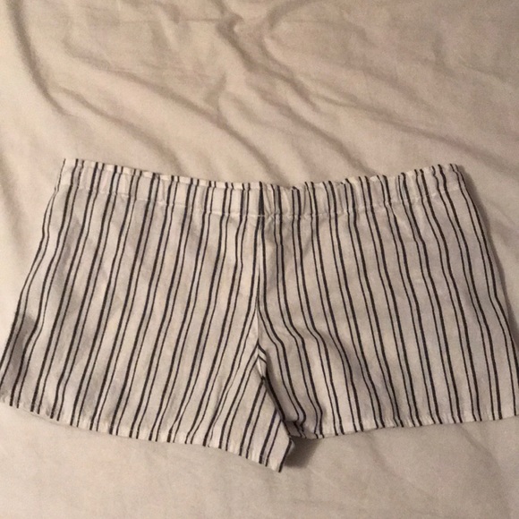 NEW BRANDY MELVILLE STRIPED SHORTS - Picture 5 of 6